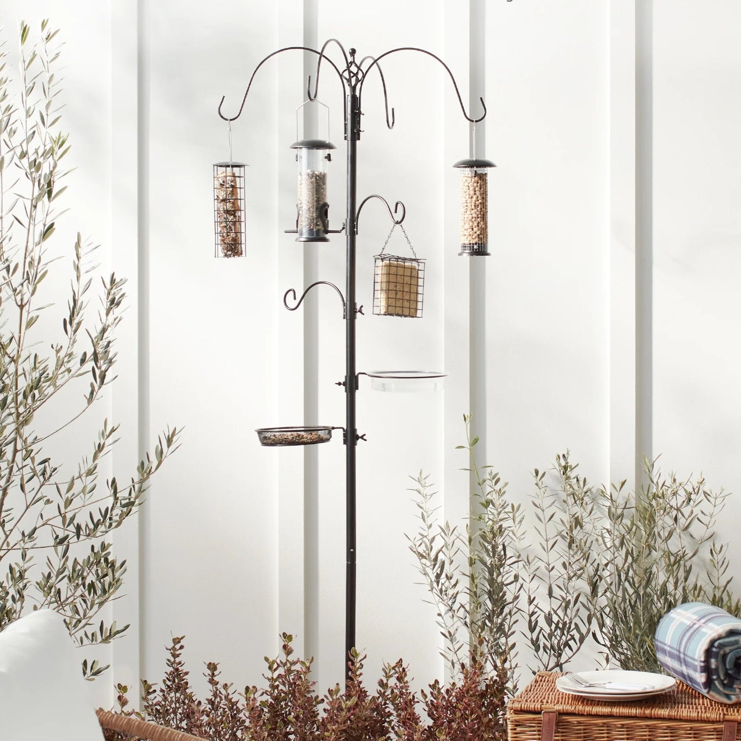 89In 6-Hook Bird Feeding Station, Steel Multi-Feeder Stand W/ 4 Feeders, Tray, Bird Bath - Black